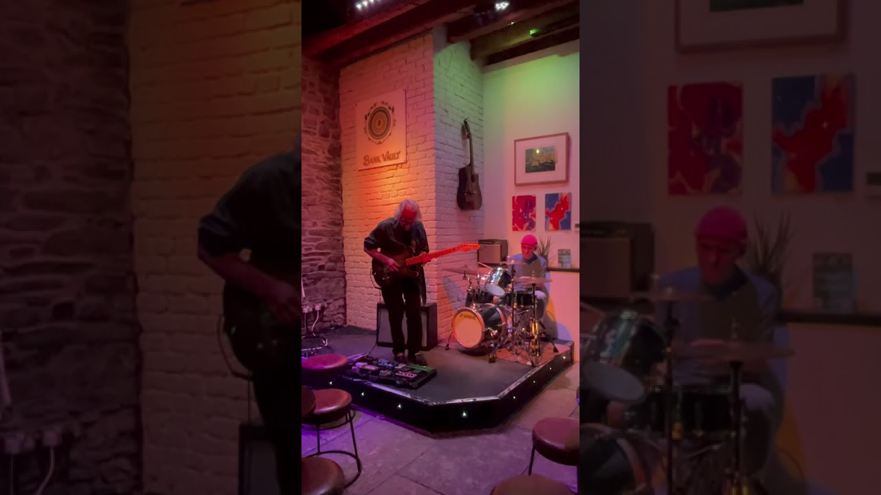 Improvisation #2 at NAWR by “Howlett The Moon” - Steve Howlett with Barry 